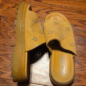 Skechers Women's Tan Slide Sandals